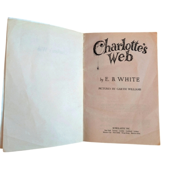 Charlotte's Web Hardcover Book For Children Age 5+. - Picture 3 of 3